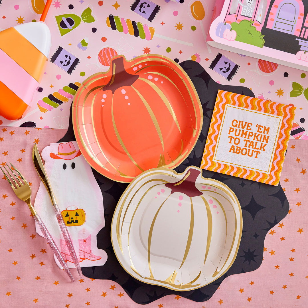 GOURDGEOUS PUMPKIN LUNCH PLATES