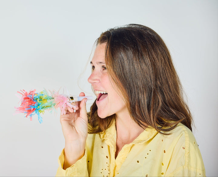 Frill Seeker Fringe Confetti Party Blowers (6 ct)