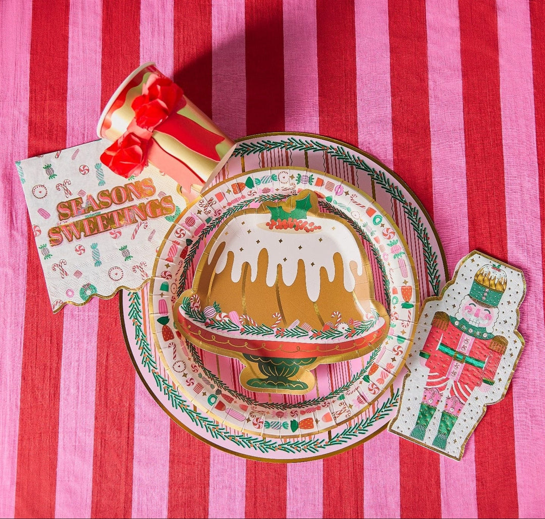 Holiday Bundt Cake Dessert Plates (10 count)