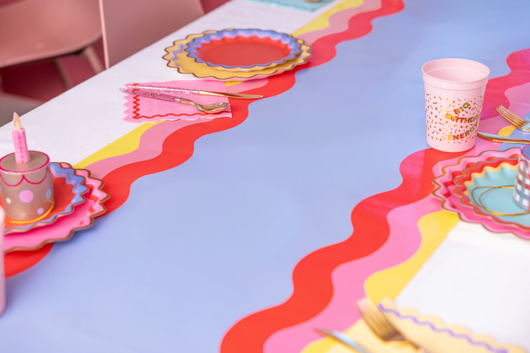 Scalloped Soiree Paper Table Runner (25 foot, cut to fit)