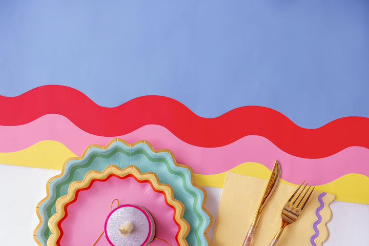 Scalloped Soiree Paper Table Runner (25 foot, cut to fit)