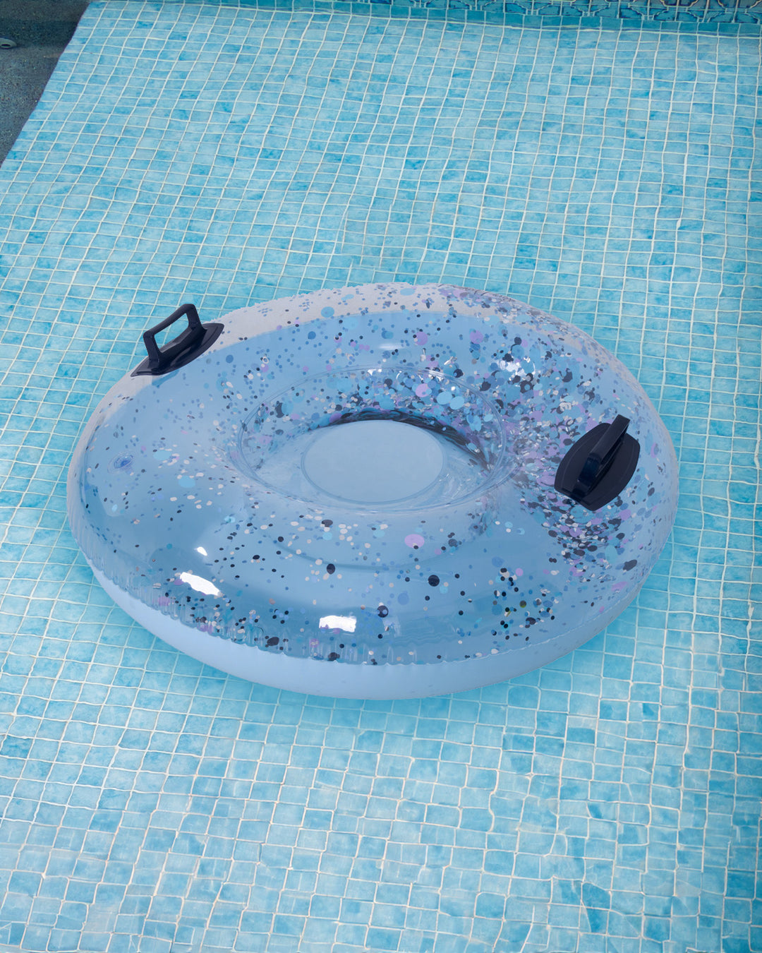 Confetti-Filled Snow Tube