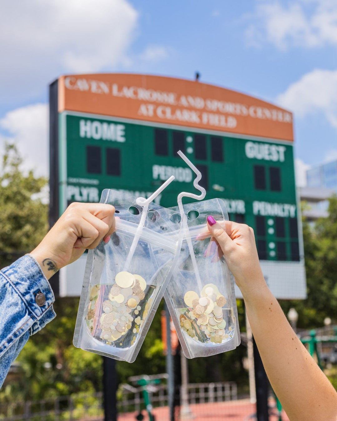 Spirit Squad Good As Gold Drink Pouch Set