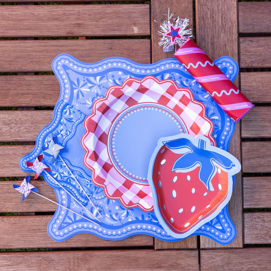 Red, White &amp; Berry Dessert Plate (10 ct)
