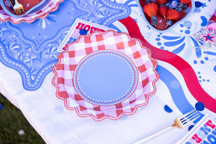 Picnic Perfect Gingham Dinner Plates (10 ct)