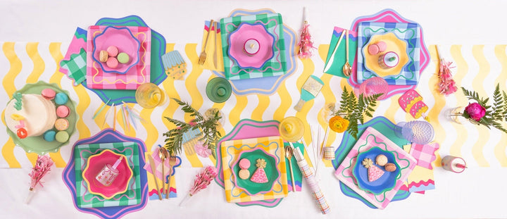 Colorwave Paper Table Runner (25 ft, cut to fit)