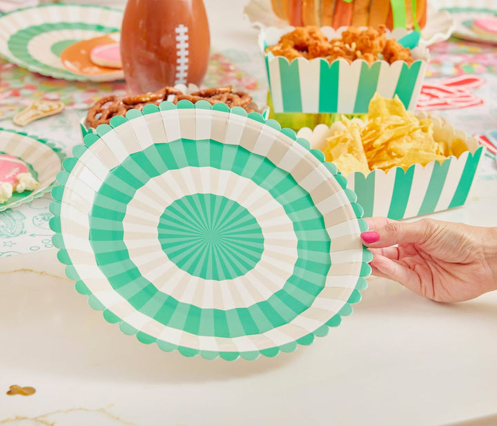 Packed Party Game Day 10 In Paper Plates Set