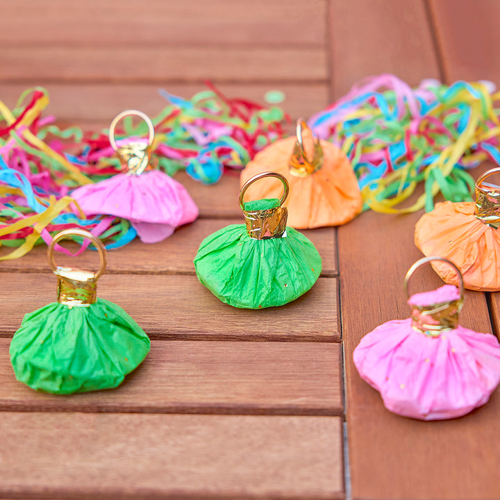 Mini Cabana Lantern Crackers (6 ct)